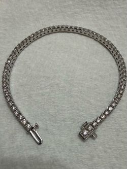 Dimond tennis bracelet