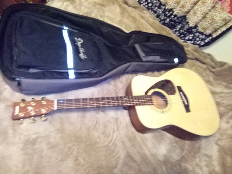 Your's Today Selling A New Yamaha Acoustic Guitar With Carrying Bag 