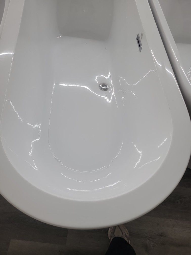 Bath Tub