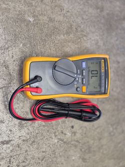 Fluke multimeter For Sale Like New Firm