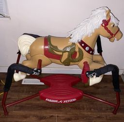Radio Flyer Interactive Spring Riding Horse