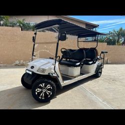 6 Seater -LITHIUM BATTERY- STREET LEGAL- STEREO SYSTEM & Lights!