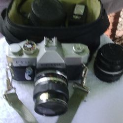 Vintage Petri FT EE 35m SLR Camera 