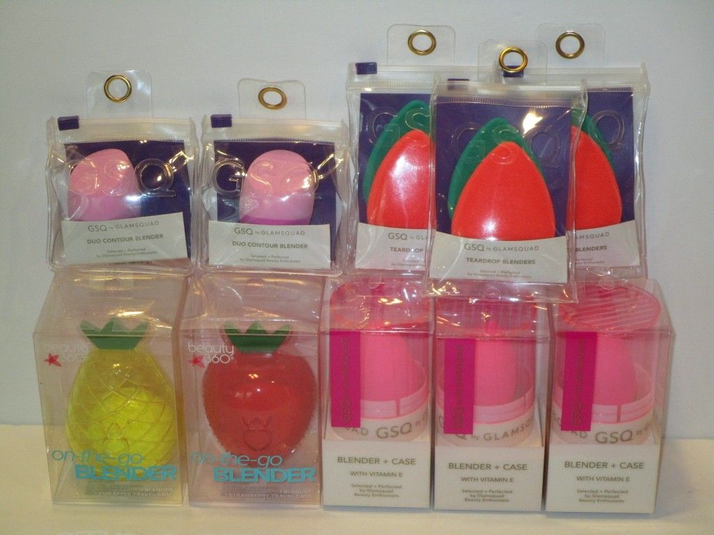 (10) Makeup Blenders & Cases