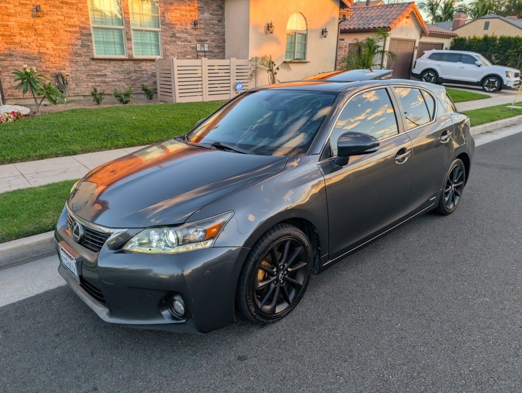 2011 Lexus CT 200h