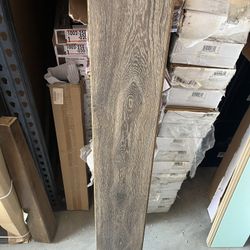 Centennial Oak Laminate Flooring (118.45sq ft total) 