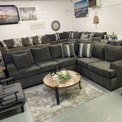 Grey Comfortable Sofa Sectional ‼️new In Stock‼️