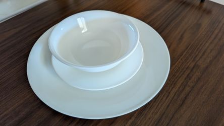 Dinner wear set.