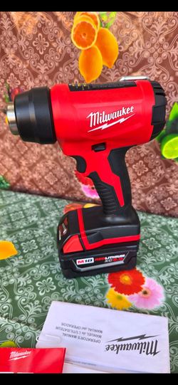Milwaukee
M18 18V Lithium-Ion Cordless Compact Heat Gun with high capacity 5.0AH  battery