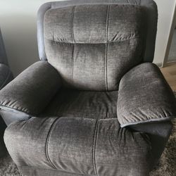 Bubba recliner in graphite