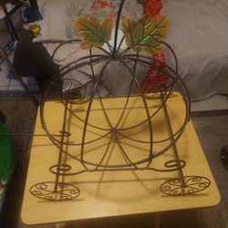 Cinderella Plant Coach Holder