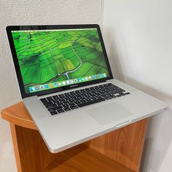 APPLE MACBOOK PRO 15inch 2.6Ghz CORE i7 8GB 240GB SSD FULLY FUNCTIONAL