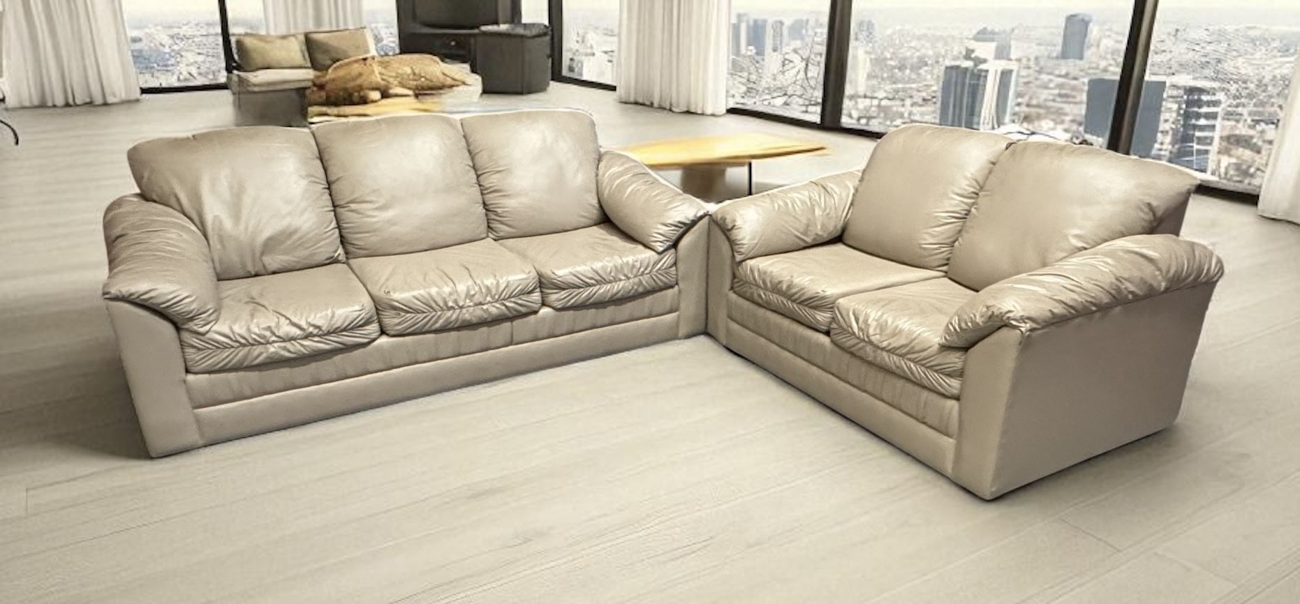 Fantastic 2-piece Faux Leather Sofa & loveseat!