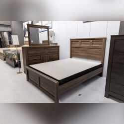 JUARARO DARK BROWN PANEL BEDROOM SET