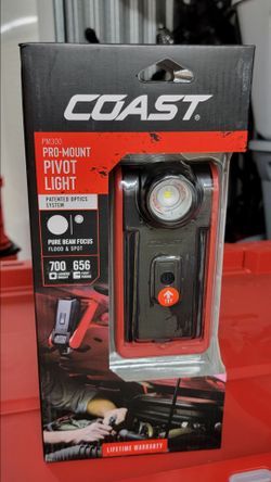 Coast PM300 700 Lumen Magnetic Focusing LED Mechanic's Worklight