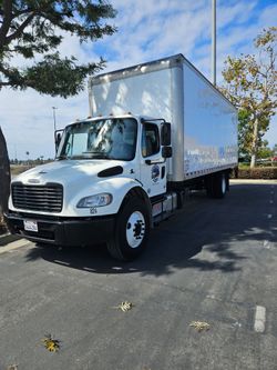 2016 Freightliner M2 106