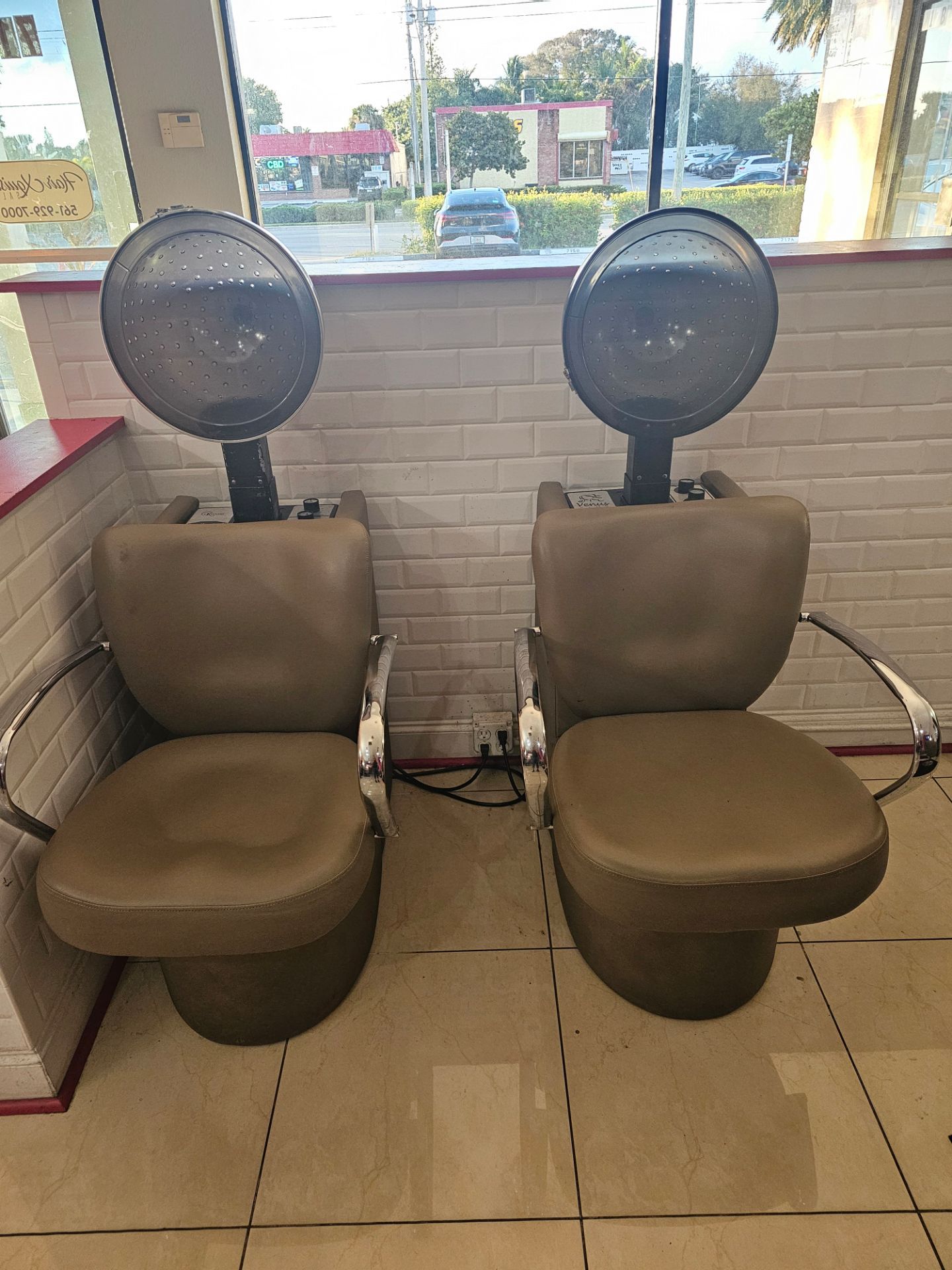Dryer with chairs
