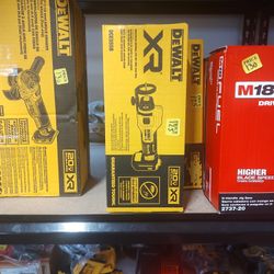 DeWalt 20 V Max XR Brushless Cut Out Tool
