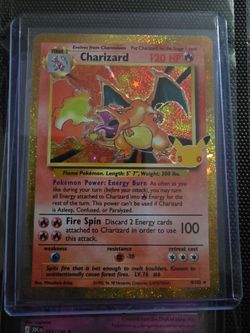 Charizard Holo  4/102 30th Anniversary