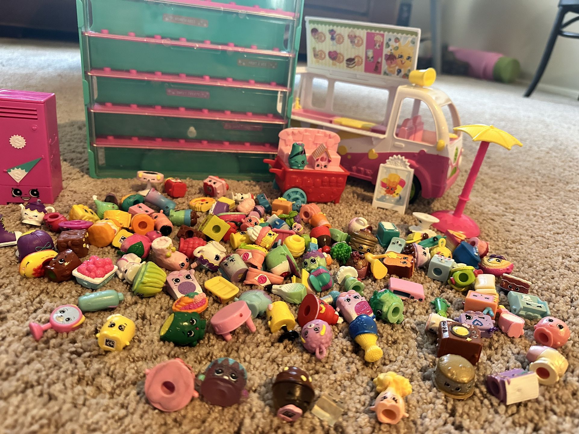 Huge Lot Of Shopkins + Accessories 129