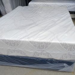 Queen Size Mattress Memory Foam And Box Spring 