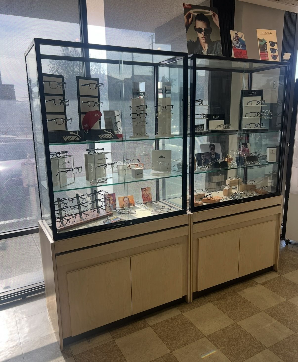 Display Furniture Retail Optometrist Collectables 