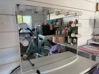 impressions bluetooth vanity