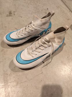 Nike Mercurial Soccer Cleats White Blue 41 size.