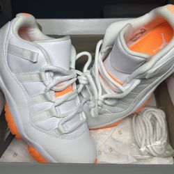 Wmns AIR JORDAN 11 RETRO LOW 6.5 