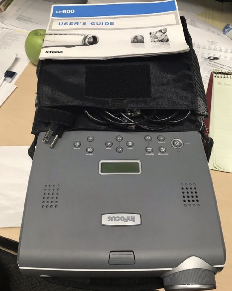 Infocus lp600 network projector with bag