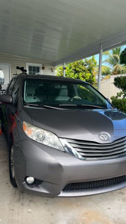 2014 Toyota Sienna