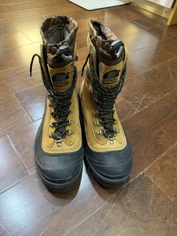 Men’s Sorel Size 12 - Snow Boots