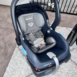 Uppa Baby Carseat 