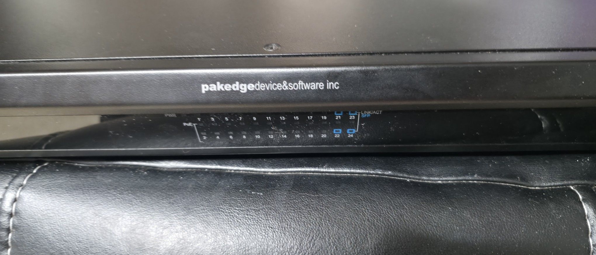 POE Network Switch Pakedge SX-24P