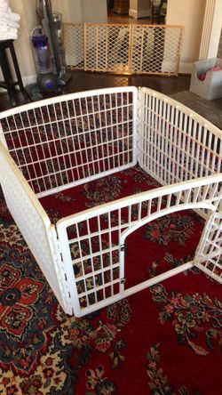 Play Pen with gate