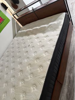 Bed frame w/ mattress