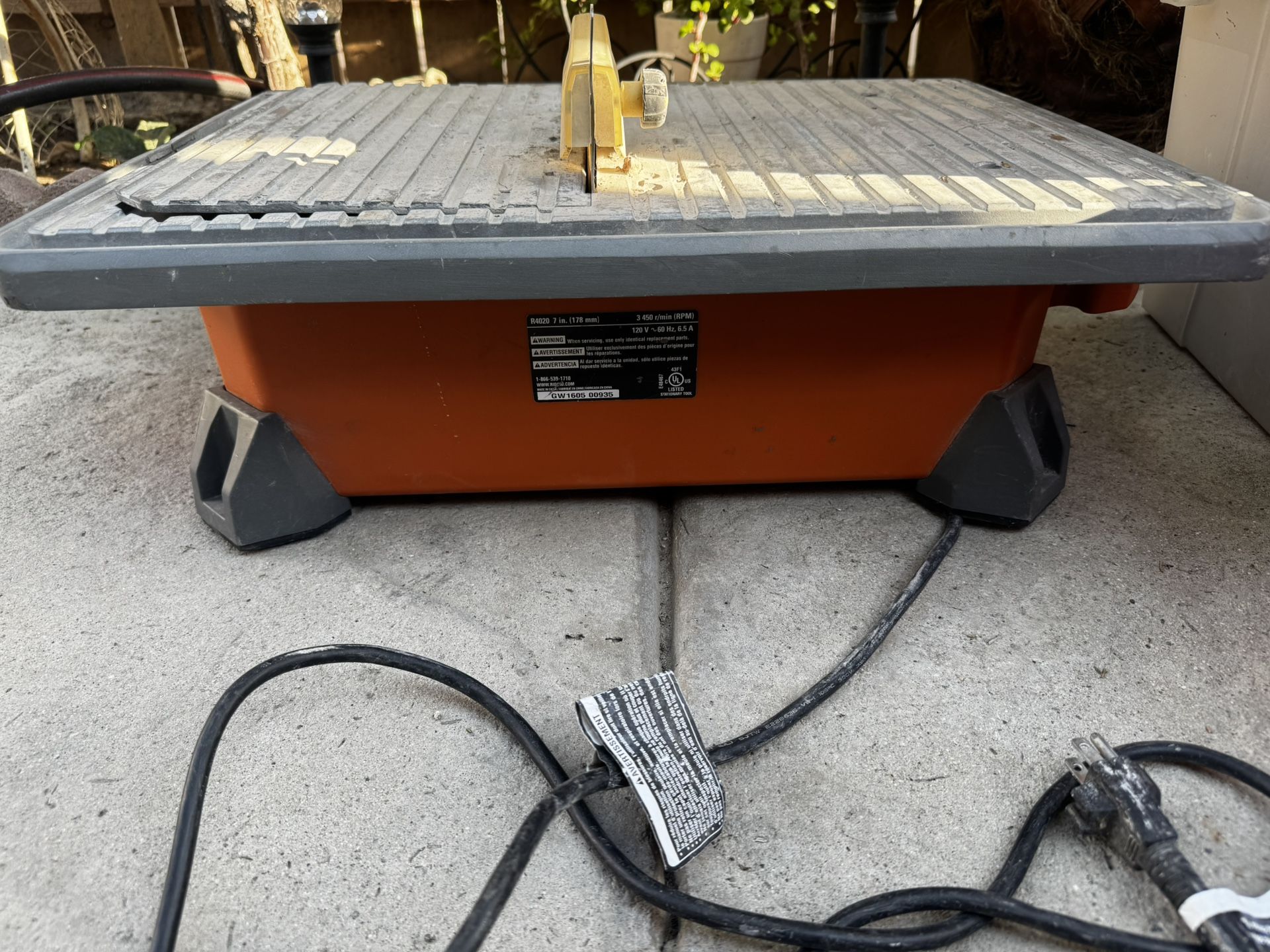 table top wet tile saw