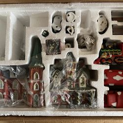 Town Center Ceramic Village 19 Piece Set Table Decor