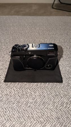 Fujifilm X-Pro1 Camera Body – Mint + Leather Case & 3 Batteries