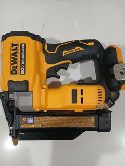 Dewalt 20 volt ..23 ga. Pin nailer (tool only)