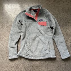 NWT Gray Patagonia Pullover XS
