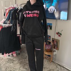 B*tches Be Weird” Black Hoodie & Jogger Set