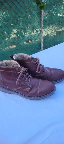 Boots .  Fuzzy brown