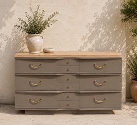 Sandstone Manor Dresser ✨