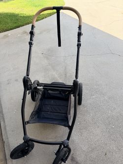 Bumbleride era stroller- frame only