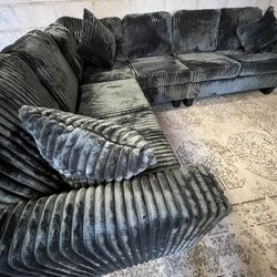 New Modern 🖤 Luxurious Charcoal Sectional – $0 Down, Only $76 Payment! ⭐️