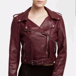 Brand New Woman’s Romeo+Juliet brand Red Wine colored Leather Moto Jacket Up For Sale