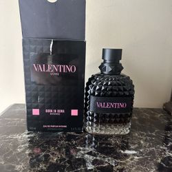 Valentino Uomo Born In Roma Intense