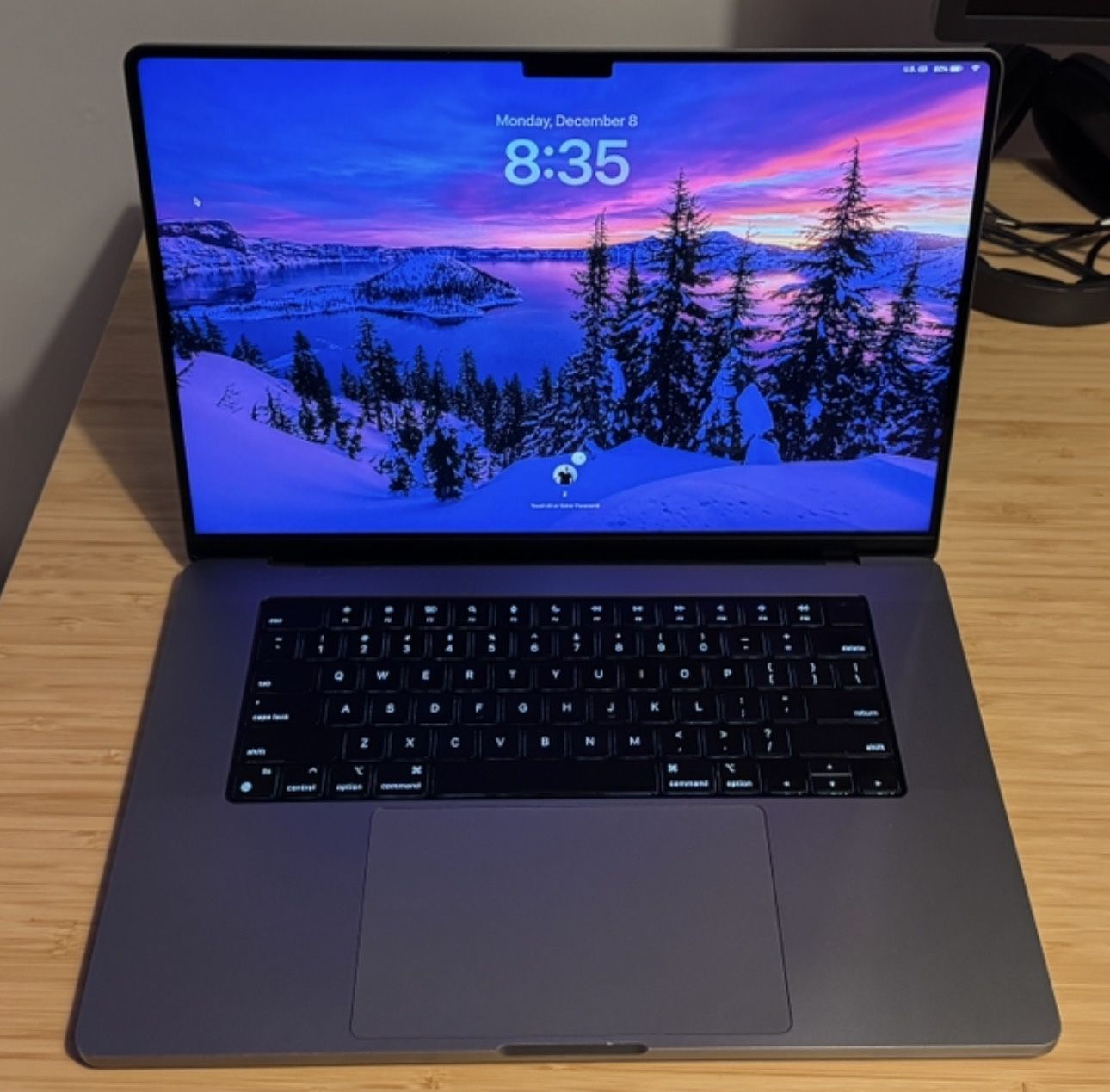 Macbook Pro 16” M1 Max, 64GB RAM, 2TB SSD with Applecare+