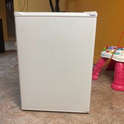 Haier -Mini Fridge